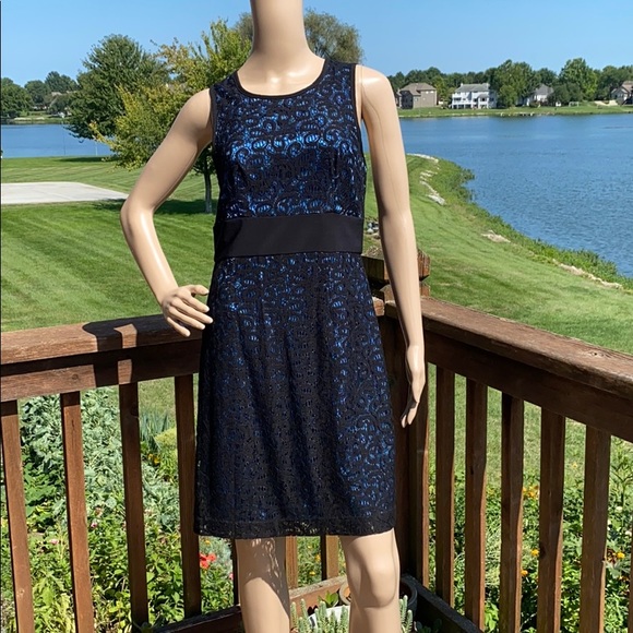 B. Smart Sleeveless Lace Short Sheath Dress - Picture 1 of 7
